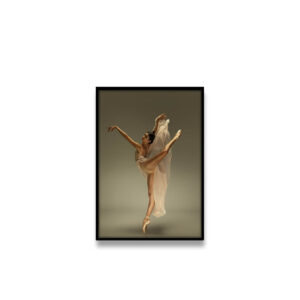 Quadro “Bailarina com Saia Branca”, Sala, Quarto feminino, 60x80cm, Vidro 3mm e Moldura em Madeira na cor Preta
