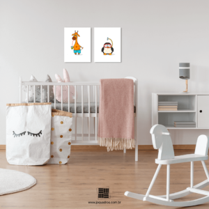 kit de 2 Placas decorativas para quarto Infantil, “Girafa e Pinguim”.